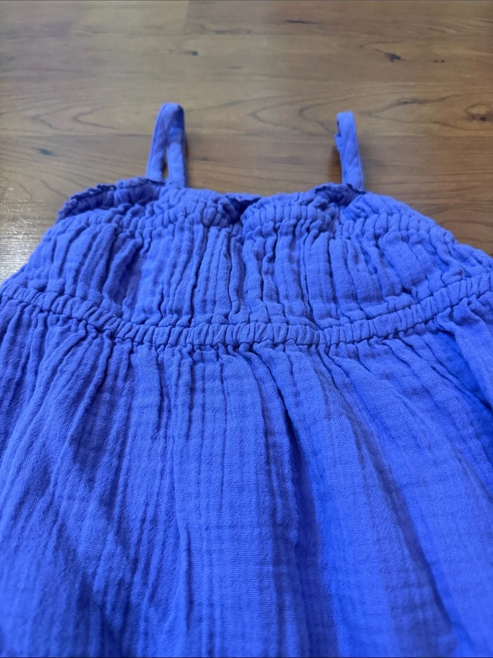 Beautiful Gap dress size S with adjustable straps.